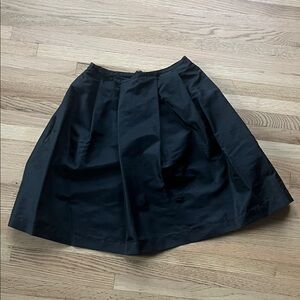 Girls Elegant Black Taffeta Skirt, US8, 128